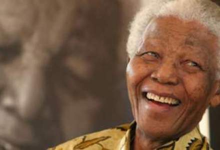 Nelson Mandela, condus pe ultimul drum