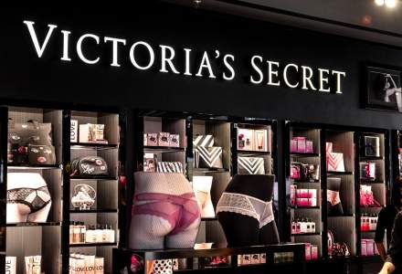 Pandemia lovește un alt retailer de fashion: Victoria's Secret va concedia 850 de angajați