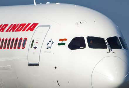 UPDATE: Accident aviatic în India. Un avion s-a rupt în două