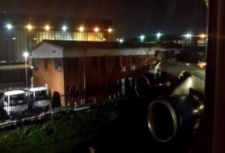 Calatorie spre dezastru: un avion Boeing al British Airways a intrat intr-o cladire de birouri