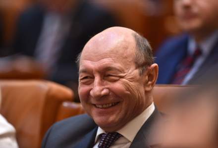 Traian Băsescu candidează, oficial, la Primăria Capitalei. Eugen Tomac anunţă începerea campaniei de strângere de semnături