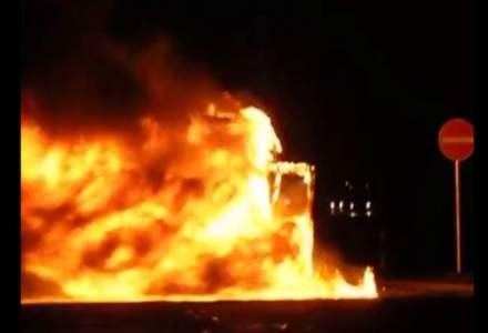 VIDEO Un autocar cu romani a ars in Ungaria. Ce s-a intamplat cu pasagerii