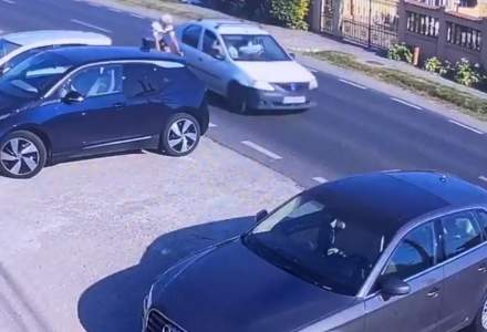 Imagini virale cu șoferul de Logan care a lovit intenționat un biciclist în Corbeanca
