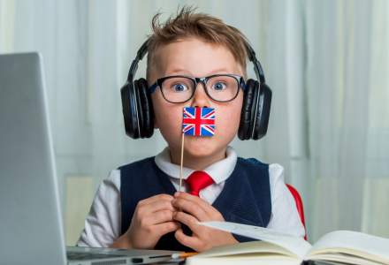Britanicii îi amenință cu exmatricularea pe elevii care tușesc "în glumă"