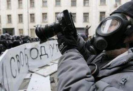 RECORD: 200.000 de persoane protesteaza la Kiev