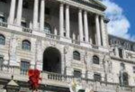 Recesiunea forteaza Bank of England sa coboare dobanda cheie la un nivel minim istoric