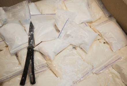VIDEO Cum a fost confiscată o tonă de cocaină pe noua rută maritimă africană a traficului de droguri