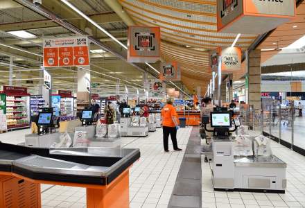 Cora deschide 100 de case self-scan în toate hypermarketurile din țară