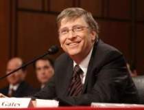 Bill Gates face "un pas in...