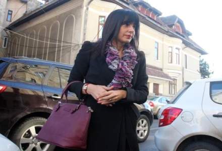Dosarul "Carpatica": sotia fostului ministru de finante, Laura Chitoiu, audiata la DNA