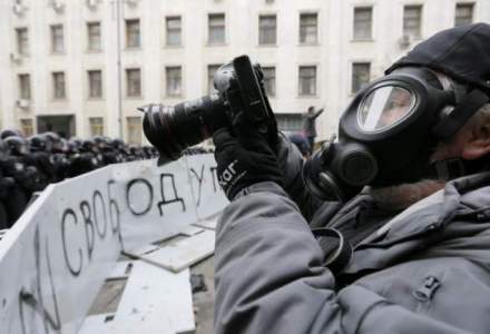 ALERTA in Ucraina: manifestantii opozitiei au evacuat sediul Primariei din Kiev