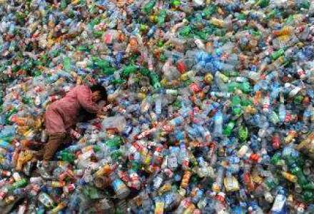 PROTESTE pe marginea legii reciclarii: zeci de mii de romani risca sa ramana fara locuri de munca