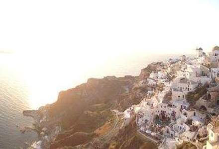 Vacanta in insulele Ciclade: Apusul in Santorini este a opta minune a lumii