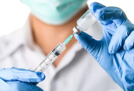 O companie farmaceutică începe să testeze vaccinul pentru coronavirus pe copiii cu vârsta de până în 12 ani