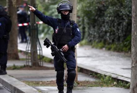 Atac terorist la Paris: un bărbat decapitat pentru caricaturi cu Mahomed