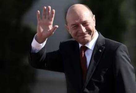 Basescu a dat unda verde Legii terenurilor agricole