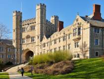 Universitatea Princeton oferă...