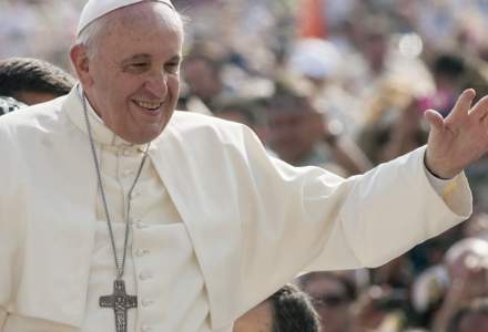 Papa Francisc își anulează audiențele din cauza COVID-19