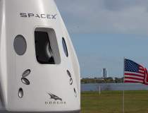 SpaceX trimite patru...