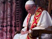 Papa Francisc se roagă pentru...