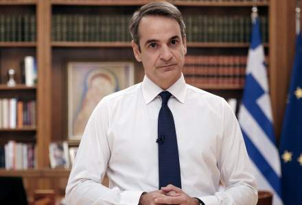 Se întâmplă și la case mai mari: Premierul grec, criticat pentru o plimbare cu bicicleta, în plină pandemie
