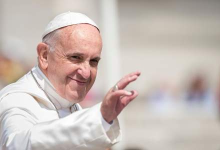 Papa Francisc: Nu există pandemie și nici criză care să poată stinge lumina Crăciunului