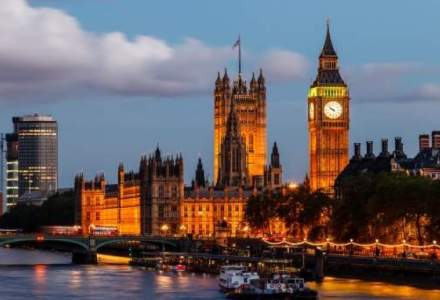 Londra intră în lockdown din cauza creșterii ratei de infectare cu coronavirus