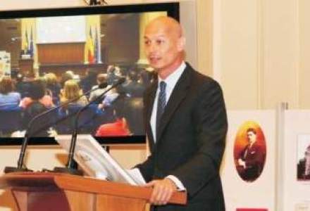 Olteanu, BNR: Romania trebuie sa stabileasca o serie de tinte intermediare pentru a adera la euro
