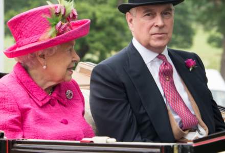 Cu ce bucate se delectează regina și membrii familiei regale britanice de sărbători