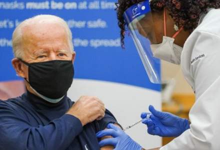 Joe Biden va primi luni a doua doză de vaccin anti-COVID-19
