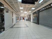 Declinul mall-ului Unirea:...