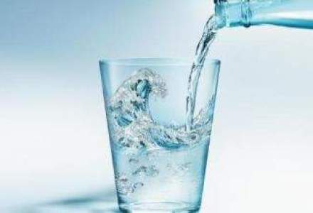 Circa 200.000 de litri de apa minerala, retrasi in doua zile de ANPC, in Bucuresti