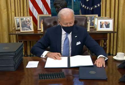 Joe Biden a semnat 17 decrete în prima zi ca președinte. Primele decizii luate de Biden