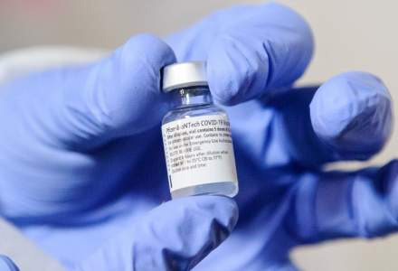 Pfizer va furniza 200 milioane de doze de vaccin către SUA mai devreme cu două luni