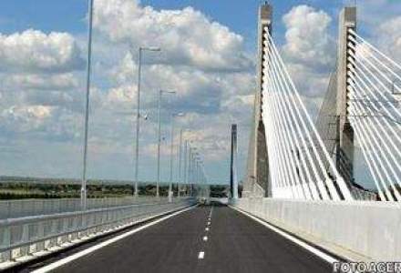 Un an de la inaugurarea podului Calafat - Vidin: circa 500.000 de vehicule au tranzitat drumul de legatura dintre Romania si Bulgaria