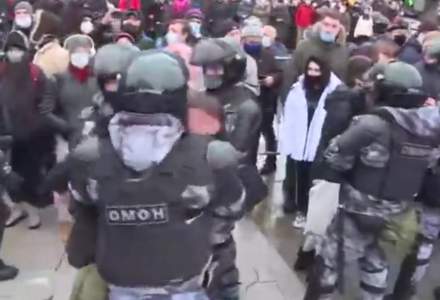 Proteste în Rusia: UE ''deplânge'' arestarea a peste 5000 de persoane