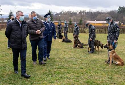 Lucian Bode: Centrul Chinologic de la Sibiu instruieşte câini pentru detectarea persoanelor infectate cu COVID