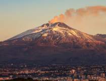 Vulcanul Etna a erupt pentru...