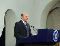 Traian Basescu ameninta ca va...