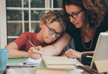Ești părinte? 10 sfaturi despre cum poți fi alături de copilul tău pe durata examenelor