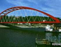 CFR modernizeaza podurilor de...