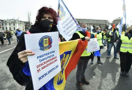 Jandarmii i-au amendat pe polițiștii care au protestat în Piața Victoriei