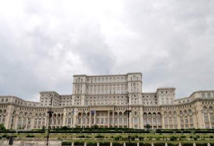Camera Deputatilor baga 500.000 de lei in reparatia scarii monumentale a Palatului Parlamentului