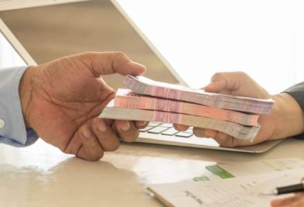 În 2020, brokerii i-au făcut pe români să acceseze peste 13.000 de credite