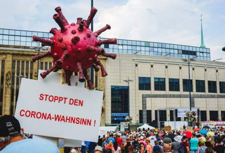 Europa pe străzi. În Germania, Finlanda, Danemarca şi Norvegia oamenii protestează împotriva restricțiilor