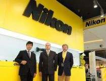 Nikon pours 200,000 euros in...
