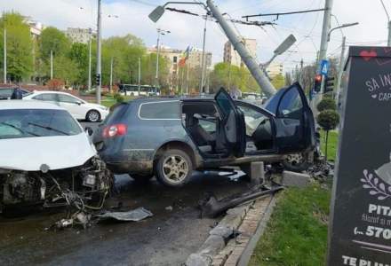 Accident grav în București. Patru persoane au fost rănite