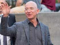 Jeff Bezos vinde bilete...