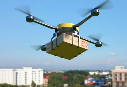 Au început testările: dronele, pe post de livratori de pizza