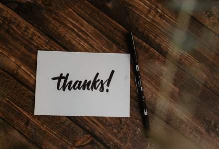 De ce să nu scrii „mulțumesc” la finalul unui e-mail formal